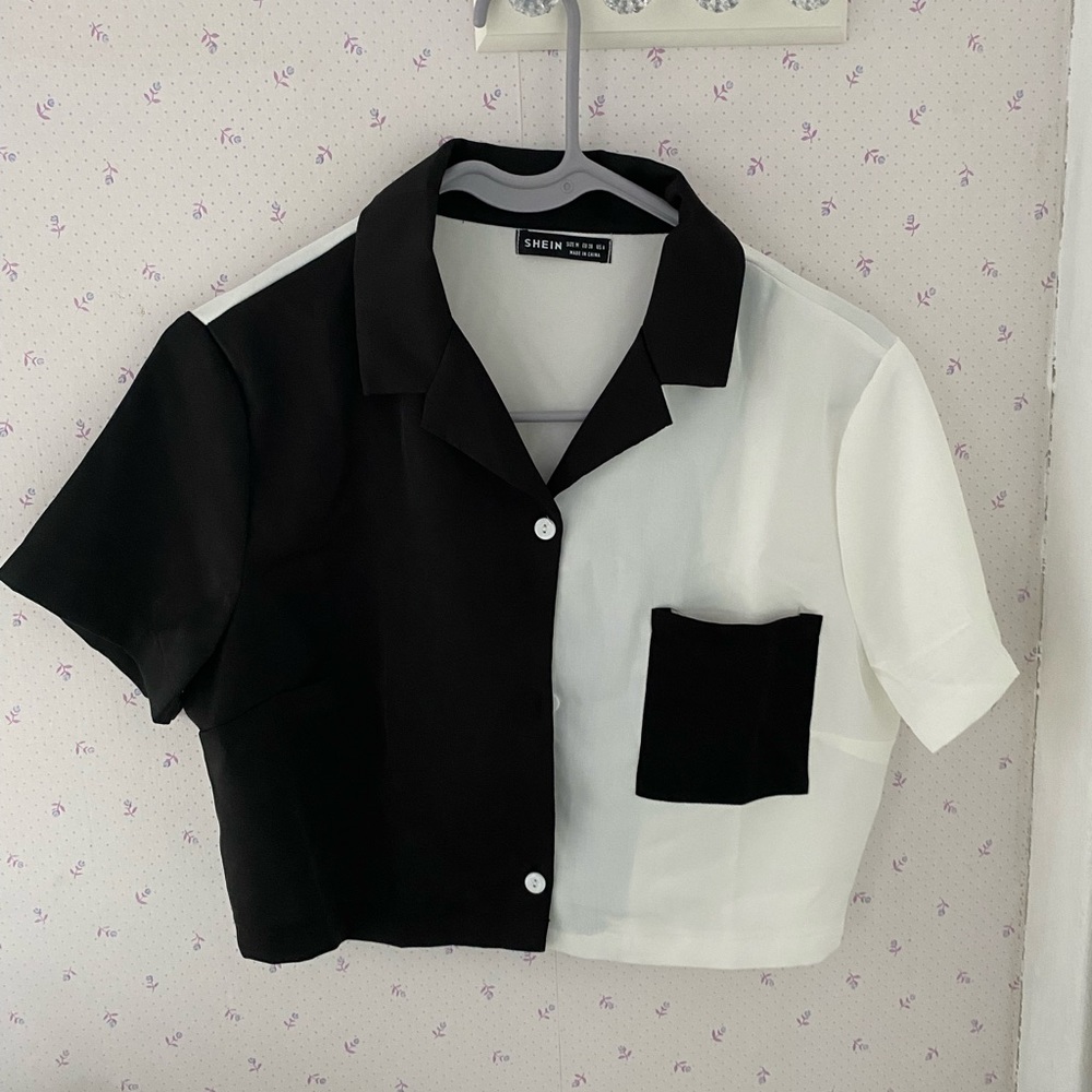 Black and white crop top from Shien!